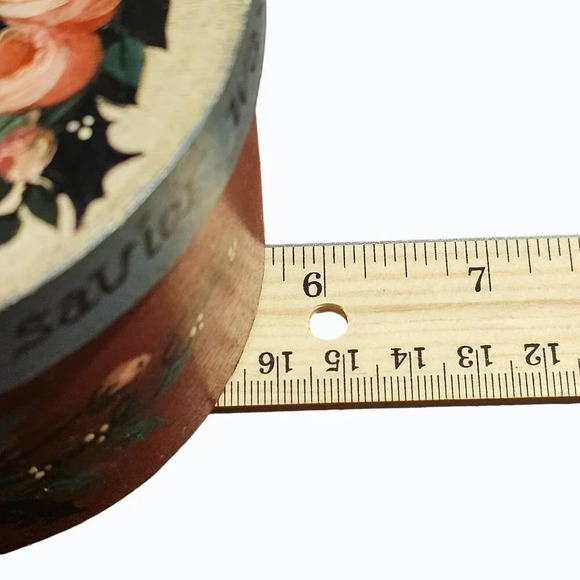 Hand Painted Artist Signed Oval Shaker Box Nativity Scene 6" x 4.75" - Picture 11 of 14